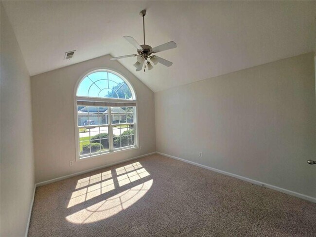 Building Photo - 1005 Southwood Dr