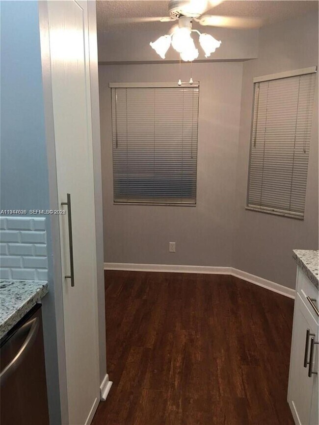 Building Photo - 1400 SW 124th Terrace