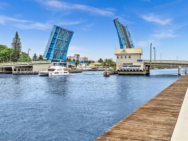 Building Photo - 5100 Dupont Blvd