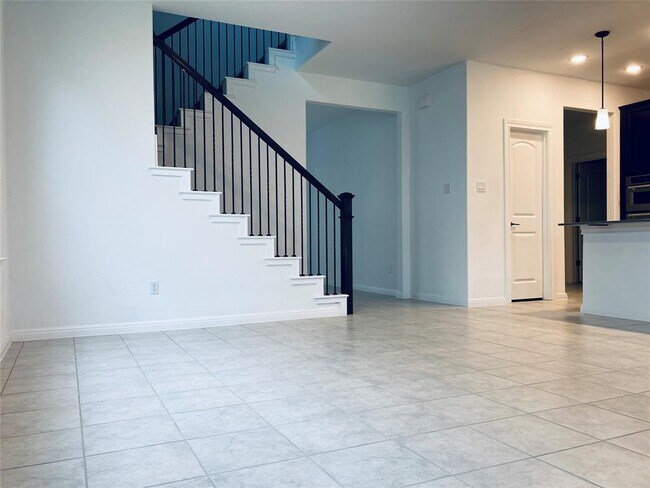 Building Photo - 110 White Aster Ct