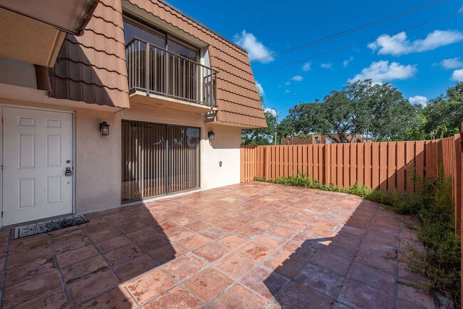 Building Photo - 185 Charter Way