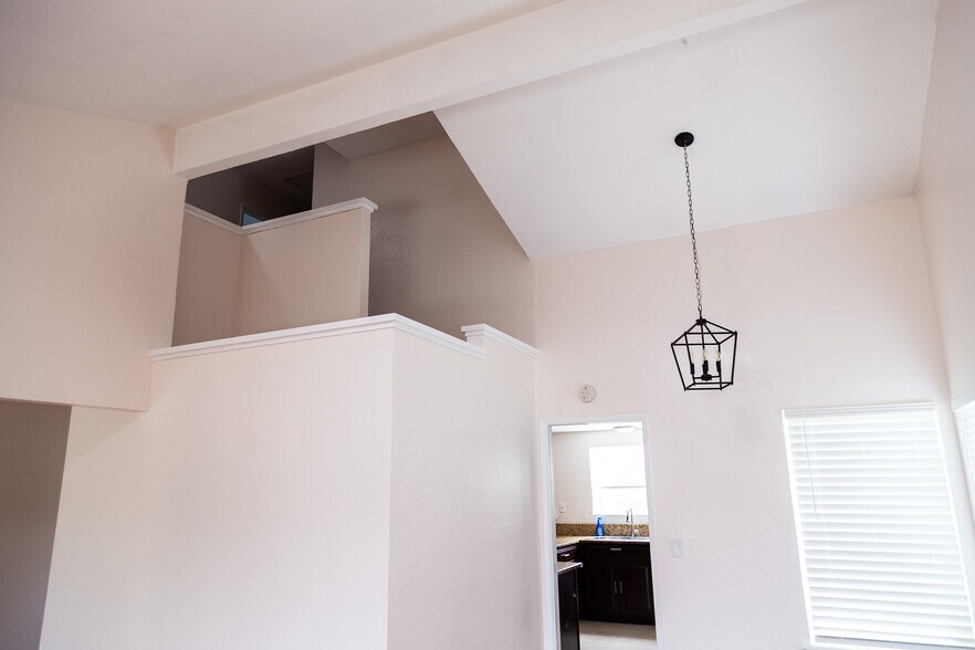 Building Photo - 3156 Christopher Way