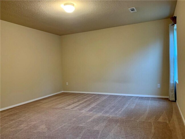 Building Photo - 7851 Bridgegate Ave