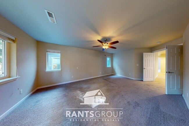 Building Photo - Beautiful 5 Bedroom 4 Bath Home in the sought after Golf Community with views of The Woodlands Co...