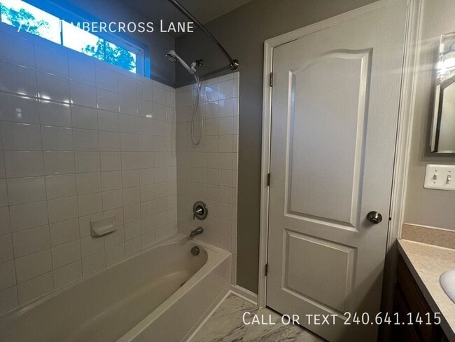 Building Photo - 7738 Timbercross Ln