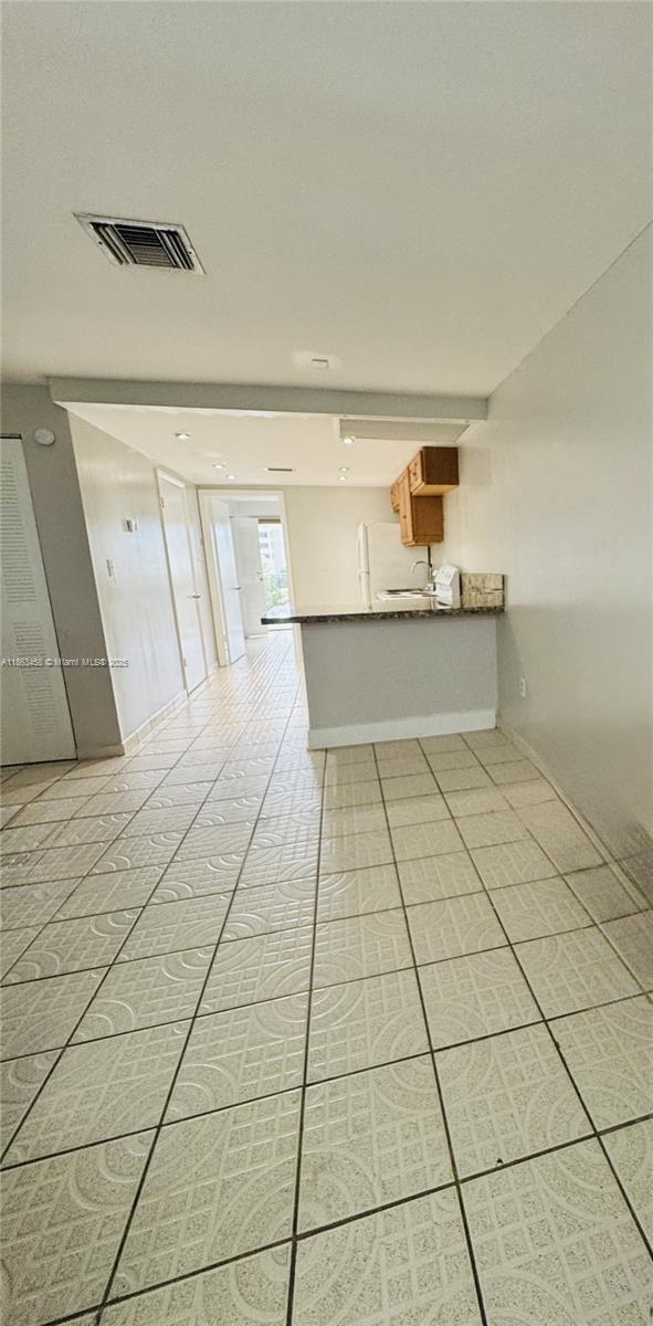 Building Photo - 777 SW 9th Ave