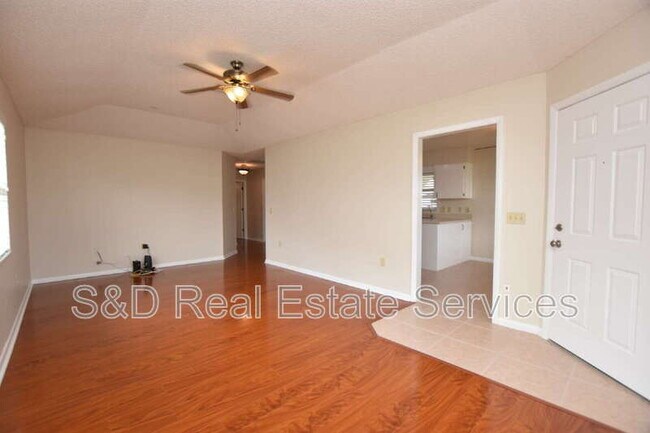 Building Photo - 2210 Harbor Town Ln