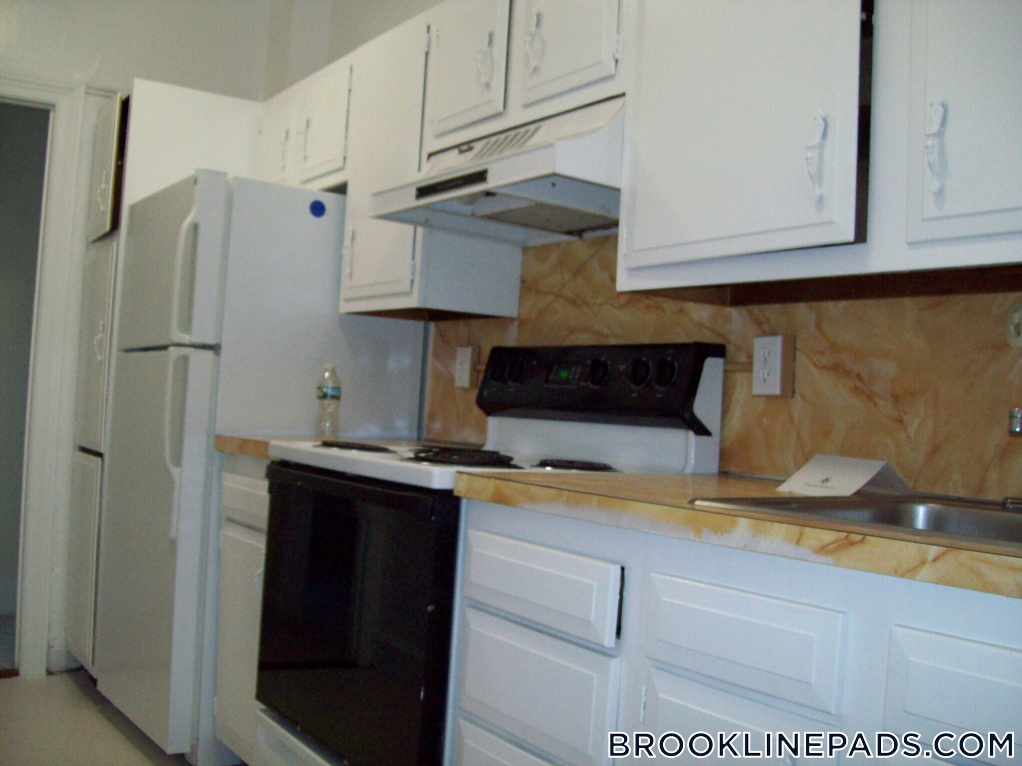 Building Photo - 1223 Beacon St