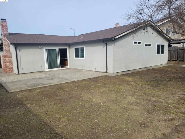 Building Photo - 906 Coral Dr