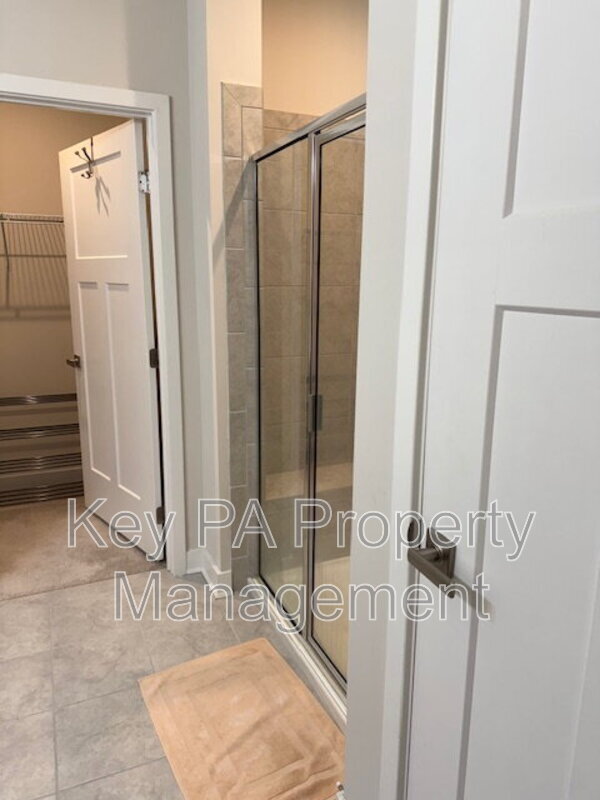 Building Photo - 659 Thomas Penn Dr