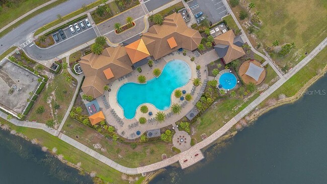 Building Photo - 2450 Chateau Lp