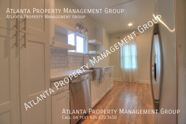 Building Photo - 4038 Elm Street