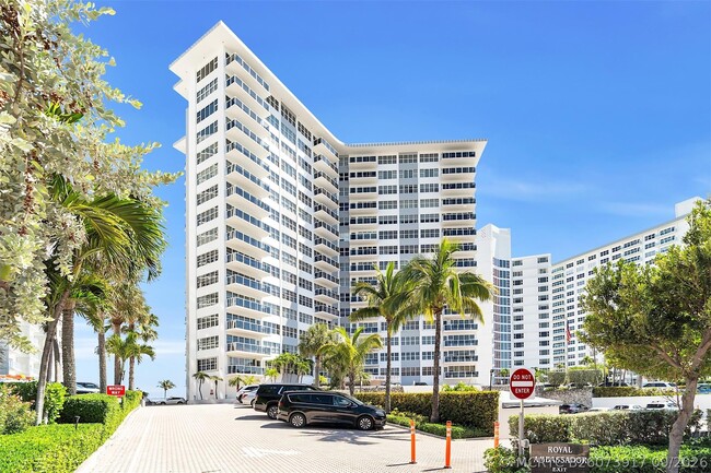 Building Photo - 3700 Galt Ocean Dr
