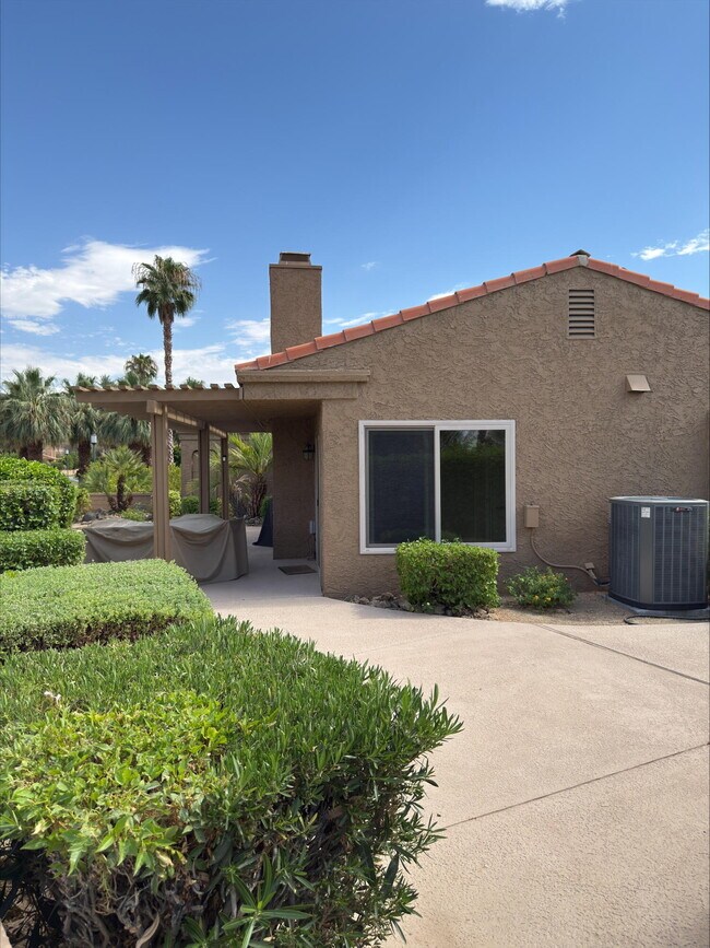 Building Photo - 44299 Capri Ct