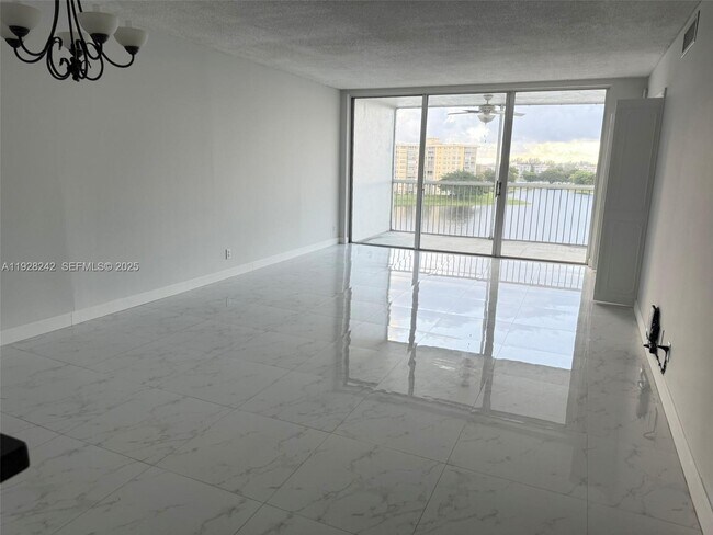 Building Photo - 3091 N Course Dr