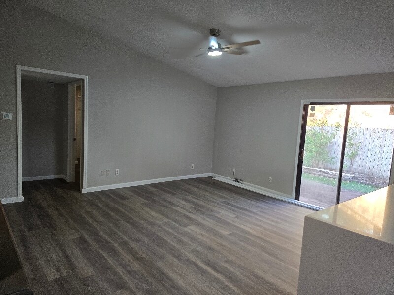 Building Photo - 4216 Malone Ave