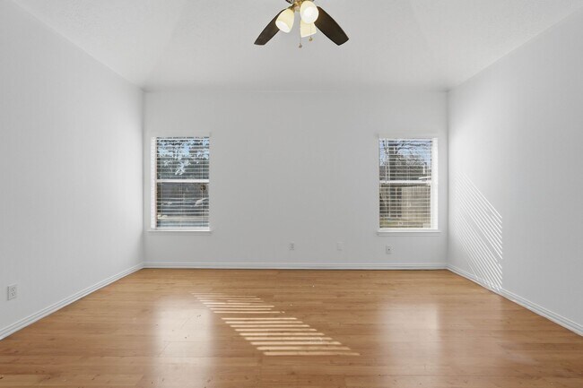 Building Photo - 2910 Cocona Ln