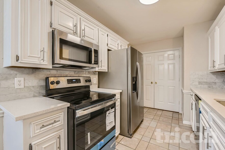 Building Photo - 8 Marvin Garden