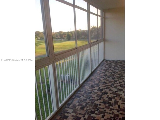 Building Photo - 13550 SW 6th Ct
