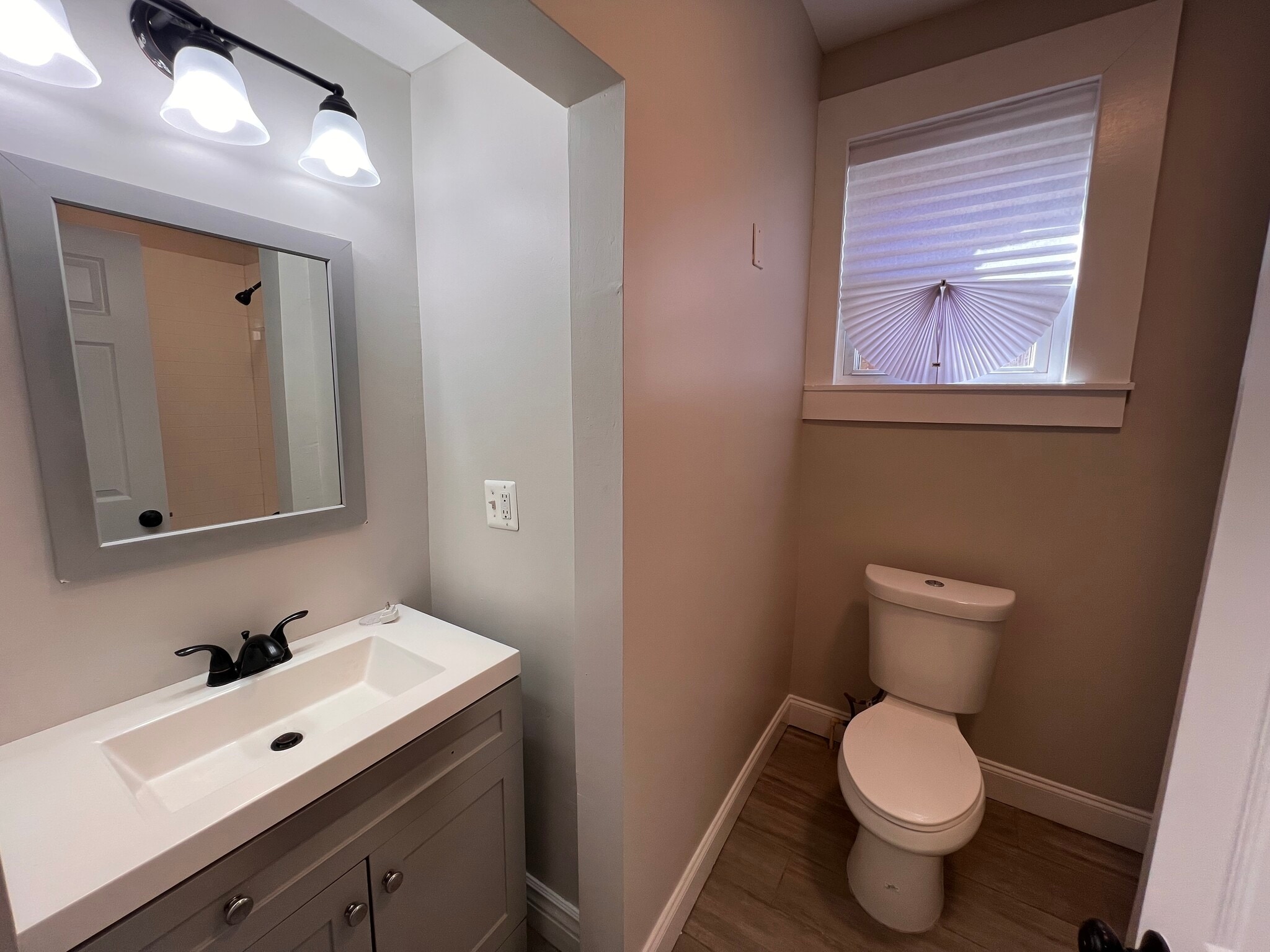 Bathroom - 4608 York Rd