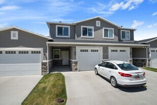 Building Photo - 731 S 70 E