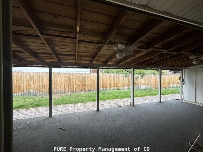 Building Photo - 3 bedroom ranch style home with 2-car garage!
