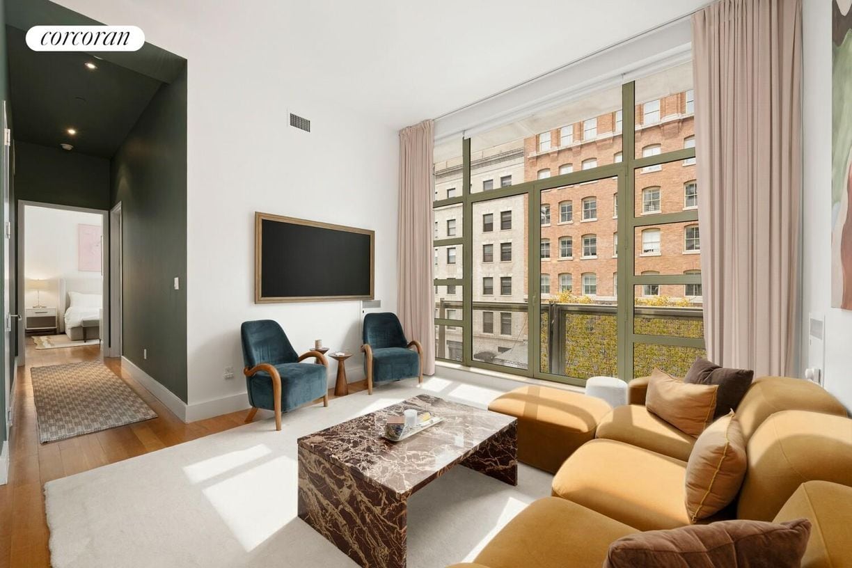 Building Photo - 48 Laight St