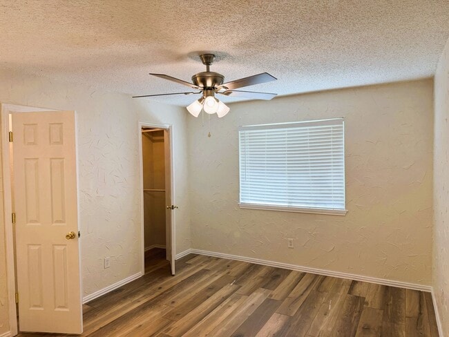 Building Photo - Awesome Freshly Renovated Arlington Home