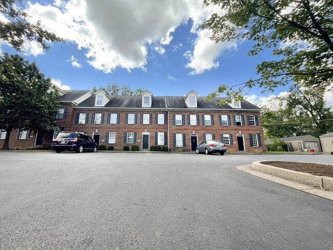 Building Photo - 1141 Unity Dr