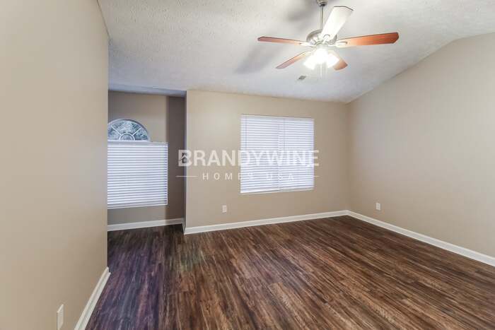 Building Photo - 846 Stonebridge Crescent