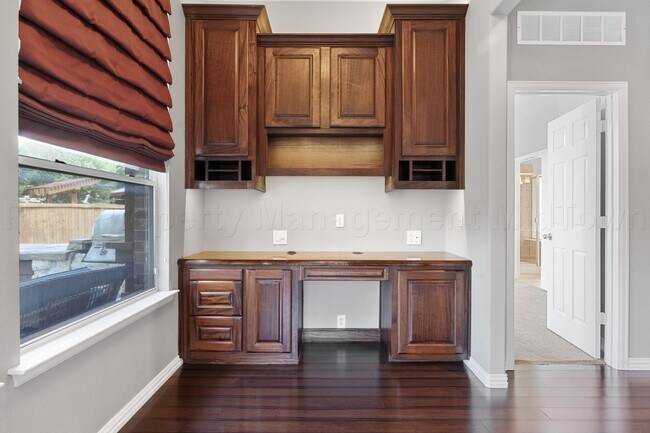 Building Photo - Stunning 1 story home in sought-after Mira...