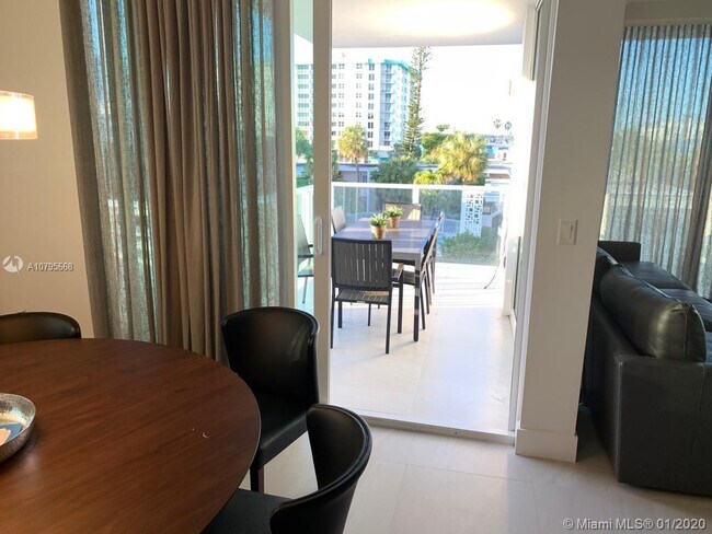 Building Photo - 1150 102nd St