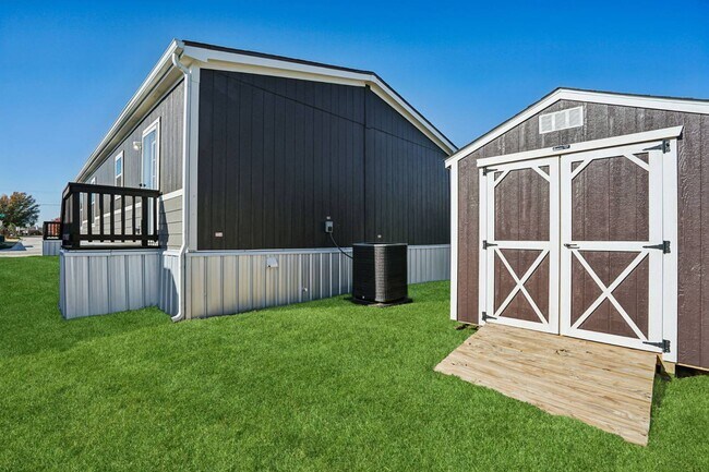 Building Photo - 1621 American Dr