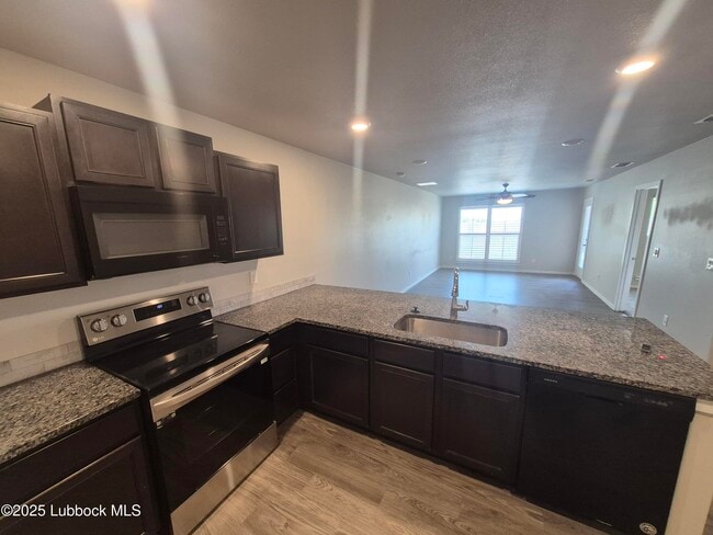 Building Photo - 14401 Avenue X
