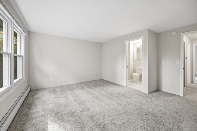 Building Photo - 145 Harbor Pond Dr