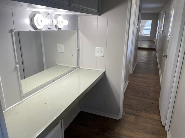 Building Photo - 6551 Char Ln