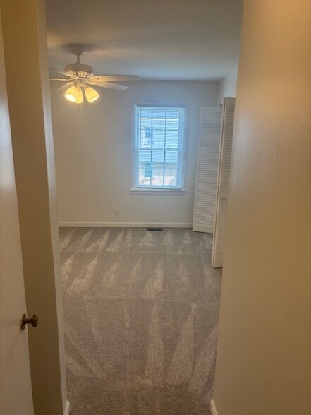 Building Photo - 510 Basswood Ave