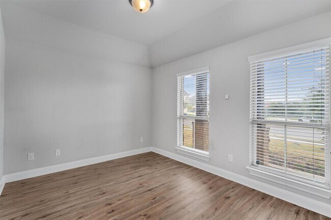 Building Photo - 457 Red Matador Ln