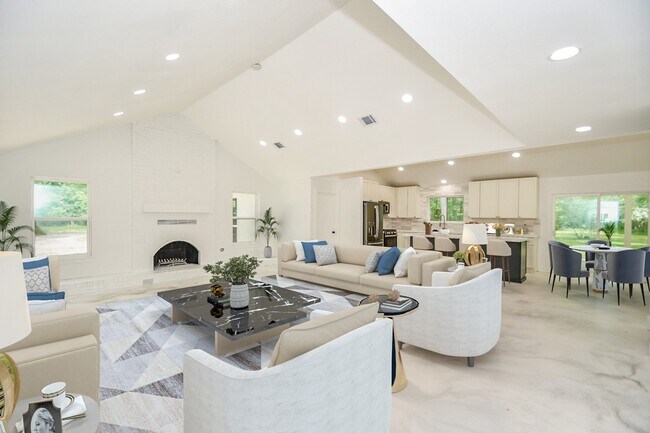 Primary Photo - 6914 Evergreen St