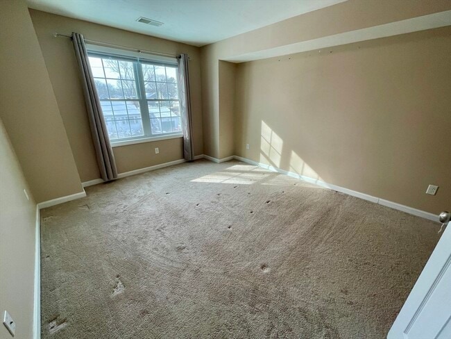 Building Photo - 84 C St