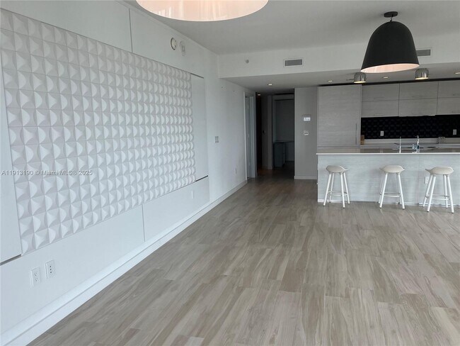 Building Photo - 1300 S Miami Ave