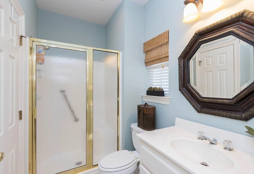 Bathroom 2 - 10557 Sweetbrook Ave