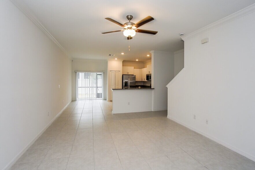 Building Photo - 2141 Great Sapphire Ln