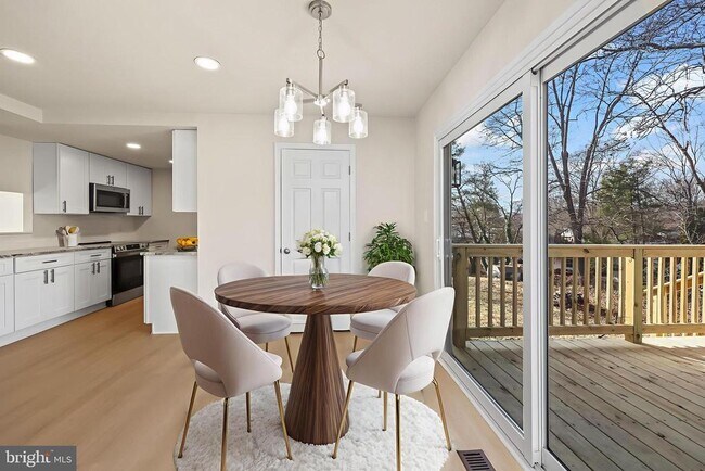 Building Photo - 2520 Linwood Ln