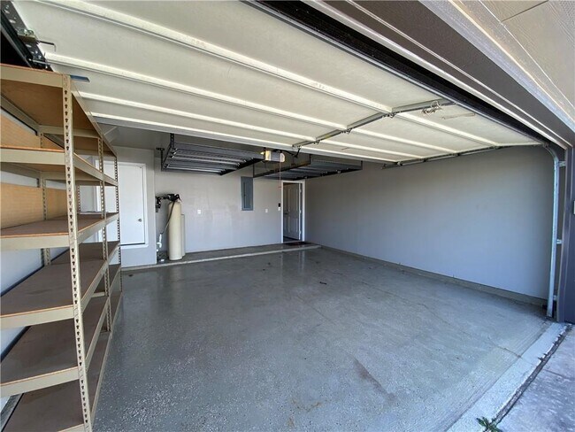 Building Photo - 816 Sleeping Bear Dunes Dr