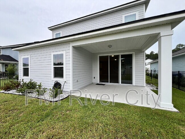 Building Photo - 125 Farmfield Dr