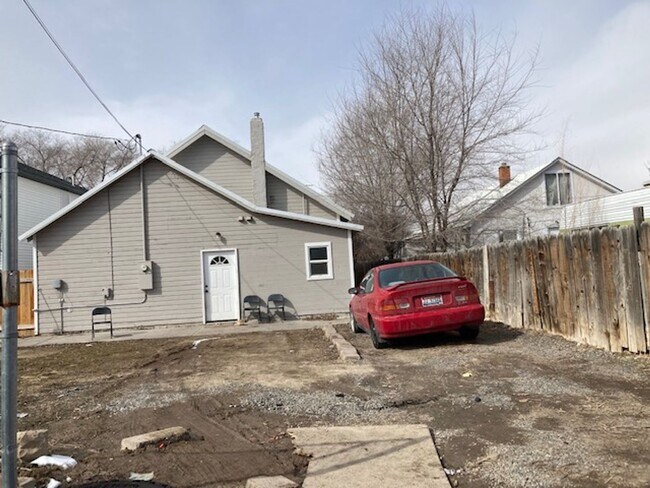 Building Photo - 236 Quincy St