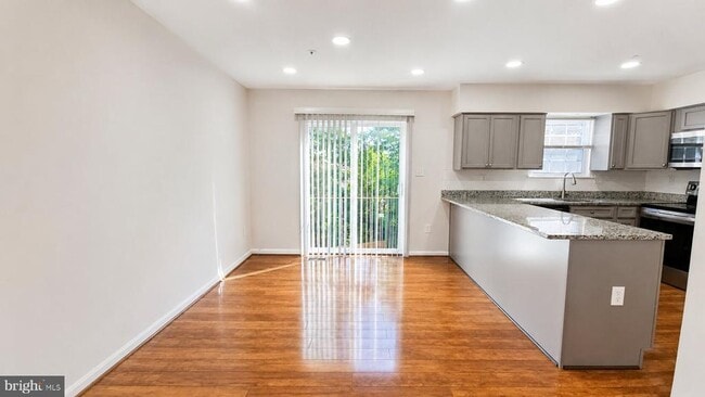 Building Photo - 1660 Willowwood Ct