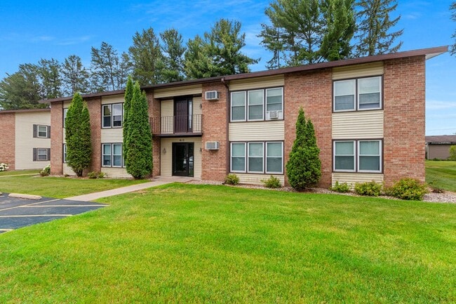 Building Photo - Woodfield Circle