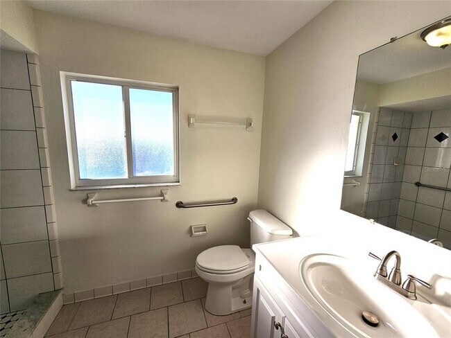 Building Photo - 122 Boundary Blvd